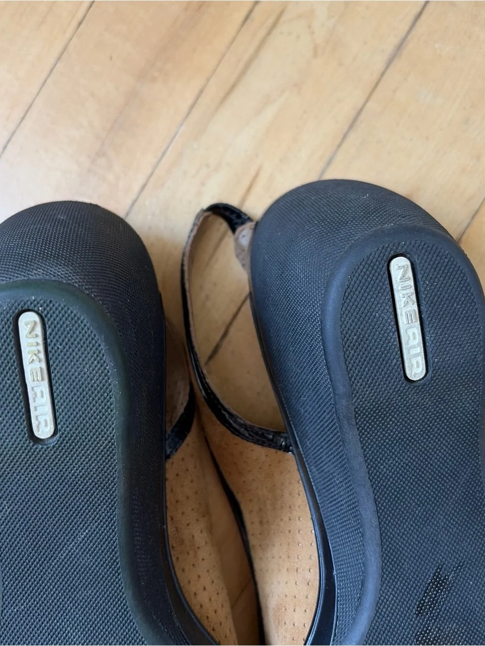 Cole Haan NikeAir Women’s Size 9.5B Nubuck Perforated Leather Wedge‎ Heel